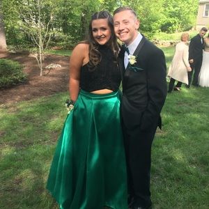 Size 12 prom dress worn once, tags are still on it!